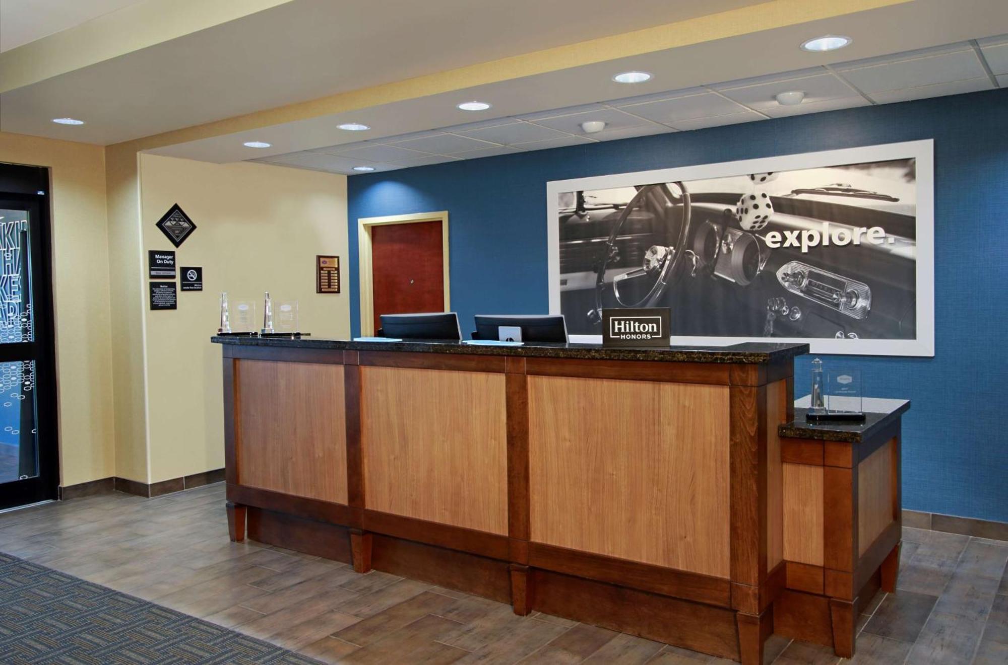 Hampton Inn Winfield Tucker Bagian luar foto